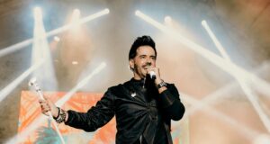 Manny Cruz vestirá de merengue el Gran Arena del Cibao