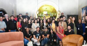 «El Diablo no duerme en su cama» una  apuesta dramática de humor negro