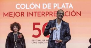 Manuel Raposo gana Colón de Plata en Festival de Huelva