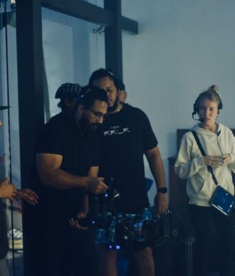 Asistente de Dirección: La pieza clave entre la creatividad y la logística en el cine