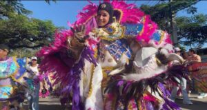 Los Chihuas: tradición, color y conciencia sobre el cáncer de mama en el Carnaval de La Vega