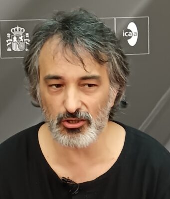 David Bisbano: “La dimensión universal del cine es un mito. Hay historias buenas o malas. Nada más” David Bisbano, director argentino de Dalia y el libro Rojo.