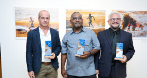 Tres miradas urgentes sobre el mar: flamencos en cautiverio, el sargazo y la pesca del caracol ganan el Premio franco-alemán Fotomar
