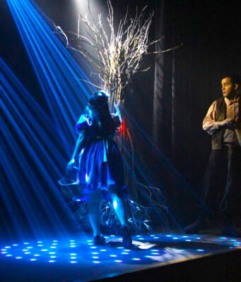 Hansel & Gretel, teatro inmenso en espacio mínimo