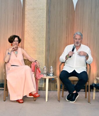 Mar de Palabras: El último bastión: defender la democracia antes de que sea tarde