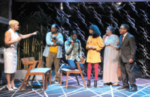 «Toc Toc regresa con renovado humor y brillantes actuaciones»