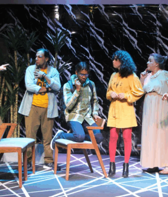 «Toc Toc regresa con renovado humor y brillantes actuaciones»