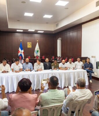 Rueda Cine celebra los 125 años del cine dominicano con funciones gratuitas en Puerto Plata, con el apoyo del Ayuntamiento Municipal