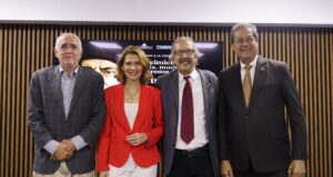 Director del Museo de Historia y Geografía destaca relevantes procesos históricos en ciclo de conferencias