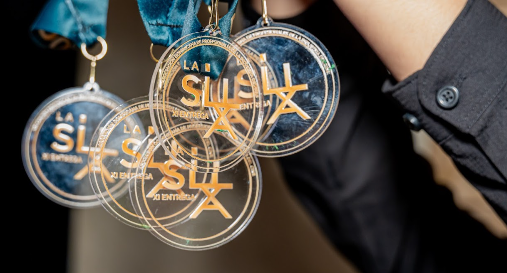 Medallas de nominacion de Pemios La silla.