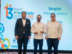Ernesto Ríos recibe galardón Influencer Solidario 2025 en el Premio Nacional Voluntariado Solidario