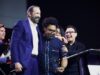 Juan Luis Guerra y Michel Camilo entregan premio de Berklee College of Music a Javier Vargas