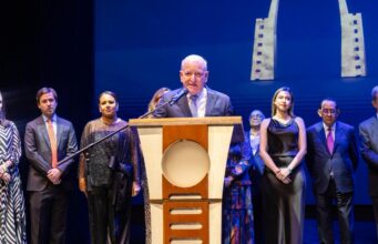 Reconocen con Premio Carrau a Robert Carrady en Festival de Cine de Funglode