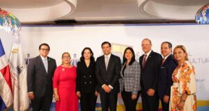 Roberto Ángel anuncia la celebración de la primera Feria Regional del Libro y la Cultura Cibao