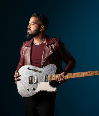 Pablo Cavallo arde con “La Llama”, su nuevo sencillo; estrena este 14 de febrero