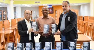 Biblioteca UASD Recinto Barahona recibe obras completas de Juan Bosch para fortalecer la bibliografía académica