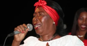 Fallece Enerolisa Núñez, emblemática “Reina de la Salve” y voz del folclore dominicano