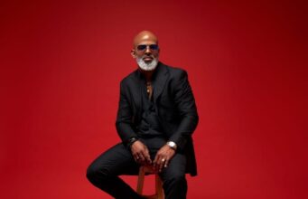 Yhaziel Sleizak lanza la emotiva bachata “Amor de Madre”