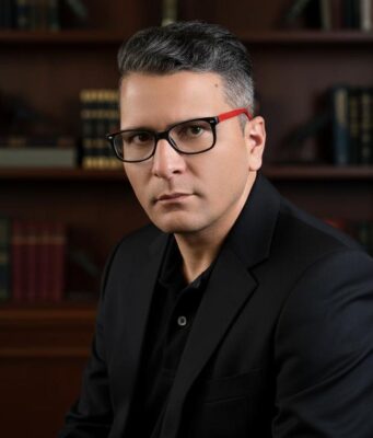 Cineasta Bladimir Abud participará en el Festival de Cannes y ofrecerá conferencia en París