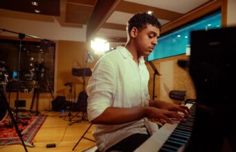 Ansel Mauricio presenta “Mente en Shuffle”: un debut que devela un nuevo pulso para el jazz contemporáneo