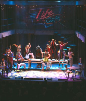 RENT eleva el estándar del teatro musical en el país y abre nueva función tras éxito rotundo