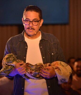 Luis José Germán convierte el teatro en un acto de esperanza en «Todas las cosas maravillosas»