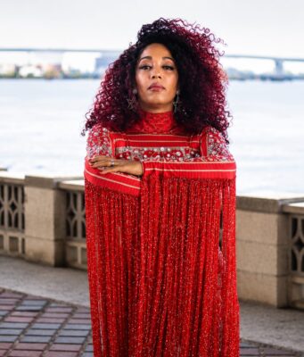 Awilda Quezada estrena «Verano en Candela» y «Sin Miedo» a ritmo de merengue
