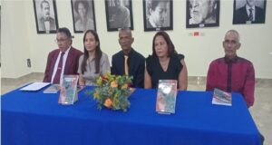 Cesáreo Silvestre presenta su libro «El documental como memoria y voz», dedicado a René Fortunato