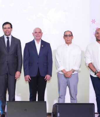 Miles celebran la literatura y la cultura dominicana en la clausura del Festival del Libro 2026 en Nueva York