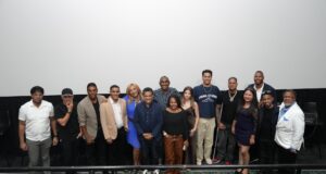 “La Fábrica de Bodas”, una comedia sobre los sueños, la migración y la locura de sobrevivir en Nueva York